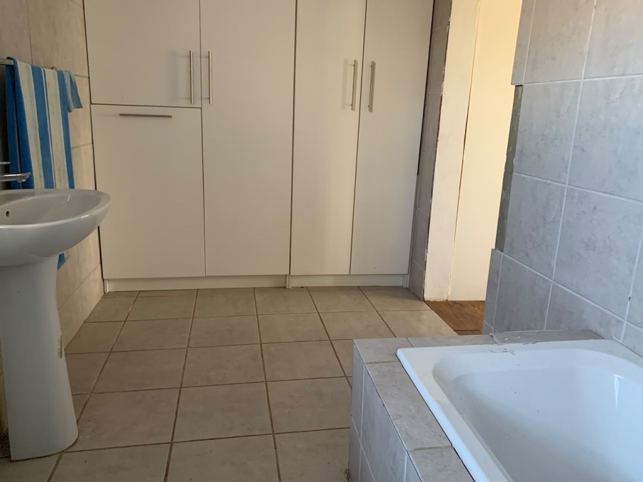 3 Bedroom Property for Sale in Pellsrus Eastern Cape